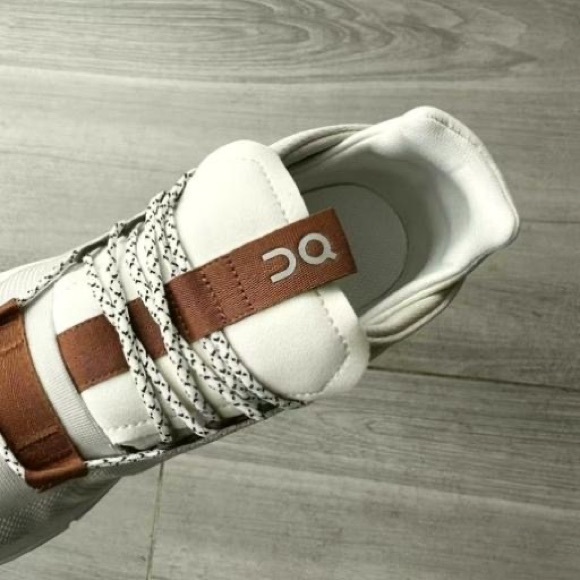 ON Cloudnova,White Pearl Sports Shoes - Picture 3 of 6